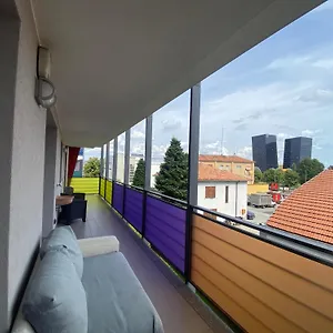 https://rho-fiera-milano-popy-house.it-lombardy.com